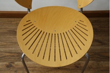 中古　美品　FREDERICIA(フレデリシア)　Nanna Ditzel(ナナ・ディッツェル)デザイン　デザイン性と機能性を兼ね備えたトリニダードチェア　定価約11万3千円相当　(R-084929)