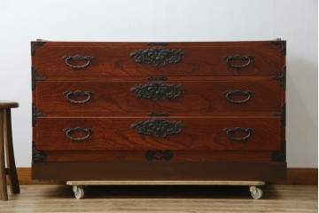 《天板取り付け加工費込み》　和製ヴィンテージ　美品!!　前面(欅材)　上杢目　手打ち金具が素敵な木地呂塗りの仙台箪笥　(R-084932)