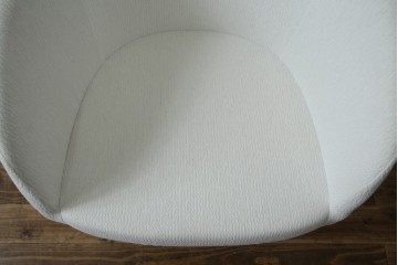 中古　短期展示品　極美品　相合家具製作所(SOGOKAGU)　マーガレット(MARGUERITE)　シンプルなデザインが魅力的なアームチェア　(R-084933)