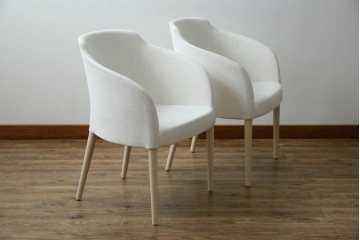 中古　短期展示品　極美品　相合家具製作所(SOGOKAGU)　マーガレット(MARGUERITE)　シンプルなデザインが魅力的なアームチェア2脚セット　(R-084934)