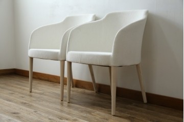 中古　短期展示品　極美品　相合家具製作所(SOGOKAGU)　マーガレット(MARGUERITE)　シンプルなデザインが魅力的なアームチェア2脚セット　(R-084934)