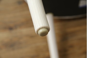 中古　短期展示品　極美品　相合家具製作所(SOGOKAGU)　マーガレット(MARGUERITE)　シンプルなデザインが魅力的なアームチェア2脚セット　(R-084934)