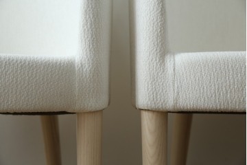 中古　短期展示品　極美品　相合家具製作所(SOGOKAGU)　マーガレット(MARGUERITE)　シンプルなデザインが魅力的なアームチェア2脚セット　(R-084934)