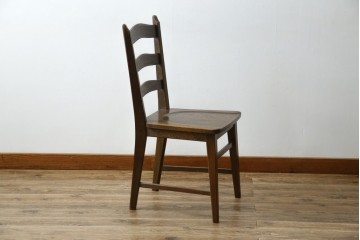 中古　永田良介商店　神戸洋家具　落ち着きのあるシックな佇まいが魅力のラダー型食堂椅子　(R-084935)