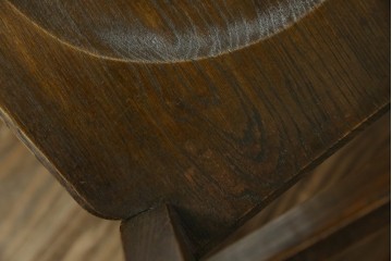 中古　永田良介商店　神戸洋家具　落ち着きのあるシックな佇まいが魅力のラダー型食堂椅子　(R-084935)