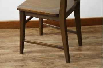 中古　永田良介商店　神戸洋家具　落ち着きのあるシックな佇まいが魅力のラダー型食堂椅子　(R-084935)