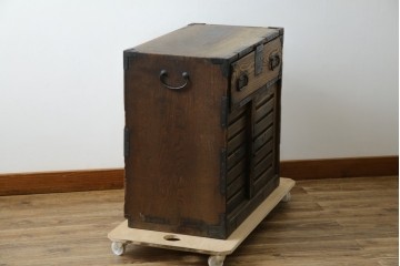 和製アンティーク　希少な総栗材!　太い横桟が目を引く越後(現在の新潟県)の帳場箪笥　(R-084936)