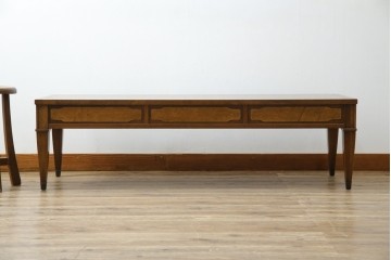 中古　DREXEL HERITAGE(ドレクセルヘリテイジ)　Triune(トライユン)　マホガニー材　クラシカルな佇まいのカクテルテーブル　(R-084937)