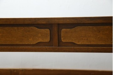 中古　DREXEL HERITAGE(ドレクセルヘリテイジ)　Triune(トライユン)　マホガニー材　クラシカルな佇まいのカクテルテーブル　(R-084937)