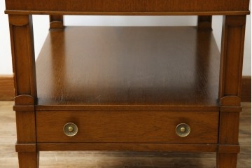 中古　美品　DREXEL HERITAGE(ドレクセルヘリテイジ)　Triune(トライユン)シリーズ　すっきりした佇まいのエンドテーブル　定価約12万円相当　(R-084938)