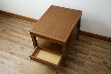 中古　美品　DREXEL HERITAGE(ドレクセルヘリテイジ)　Triune(トライユン)シリーズ　すっきりした佇まいのエンドテーブル　定価約12万円相当　(R-084938)