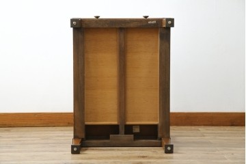 中古　美品　DREXEL HERITAGE(ドレクセルヘリテイジ)　Triune(トライユン)シリーズ　すっきりした佇まいのエンドテーブル　定価約12万円相当　(R-084939)