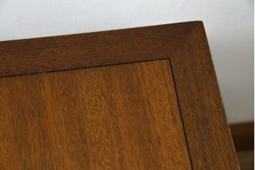 中古　美品　DREXEL HERITAGE(ドレクセルヘリテイジ)　Triune(トライユン)シリーズ　すっきりした佇まいのエンドテーブル　定価約12万円相当　(R-084939)