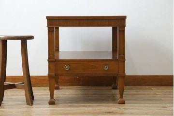 中古　美品　DREXEL HERITAGE(ドレクセルヘリテイジ)　Triune(トライユン)シリーズ　すっきりした佇まいのエンドテーブル　定価約12万円相当　(R-084939)