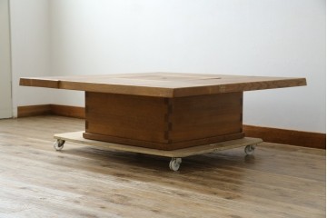 中古　国産　職人手作り　ナラ材　天板の鋸目(のこめ)仕上げの意匠がおしゃれな囲炉裏テーブル　(R-084940)