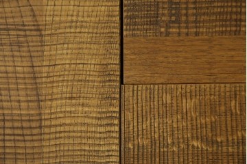 中古　国産　職人手作り　ナラ材　天板の鋸目(のこめ)仕上げの意匠がおしゃれな囲炉裏テーブル　(R-084940)