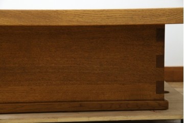 中古　国産　職人手作り　ナラ材　天板の鋸目(のこめ)仕上げの意匠がおしゃれな囲炉裏テーブル　(R-084940)