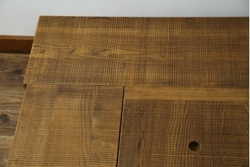 中古　国産　職人手作り　ナラ材　天板の鋸目(のこめ)仕上げの意匠がおしゃれな囲炉裏テーブル　(R-084940)