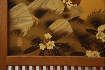 中古　最高級　枠総欅(ケヤキ)材　木象嵌作家　朴木立堂　立山に雷鳥図の衝立　定価推定約150万円相当　(R-084941)