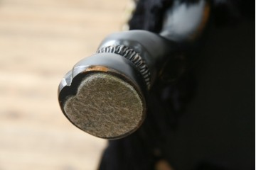 中古　美品　GUCCI(グッチ)　デコール　ゴージャスなデザインのアームチェア　定価約100万円相当　(R-084943)