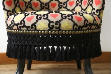 中古　美品　GUCCI(グッチ)　デコール　ゴージャスなデザインのアームチェア　定価約100万円相当　(R-084943)