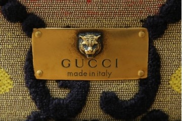 中古　美品　GUCCI(グッチ)　デコール　ゴージャスなデザインのアームチェア　定価約100万円相当　(R-084943)