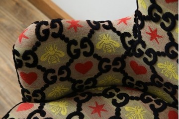 中古　美品　GUCCI(グッチ)　デコール　ゴージャスなデザインのアームチェア　定価約100万円相当　(R-084943)