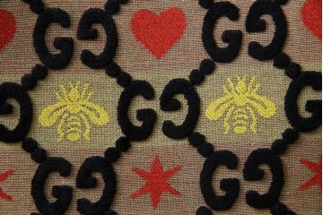 中古　美品　GUCCI(グッチ)　デコール　ゴージャスなデザインのアームチェア　定価約100万円相当　(R-084943)