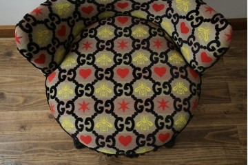 中古　美品　GUCCI(グッチ)　デコール　ゴージャスなデザインのアームチェア　定価約100万円相当　(R-084943)