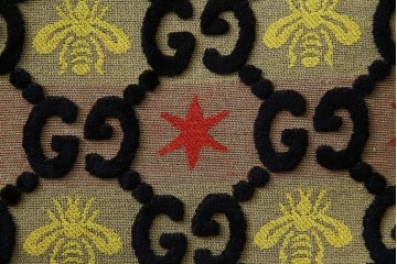 中古　美品　GUCCI(グッチ)　デコール　ゴージャスなデザインのアームチェア　定価約100万円相当　(R-084943)