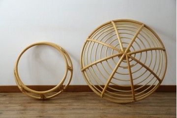 中古　美品　ACME Furniture(アクメファニチャー)　WICKER(ウィッカー)　ラタンフレームと柔らかなファブリックの素材感が魅力のイージーチェア　(R-084944)