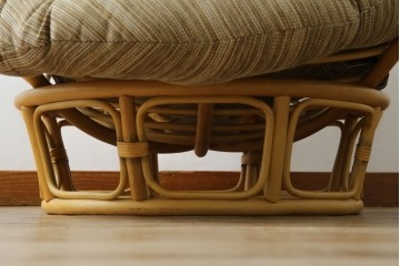 中古　美品　ACME Furniture(アクメファニチャー)　WICKER(ウィッカー)　ラタンフレームと柔らかなファブリックの素材感が魅力のイージーチェア　(R-084944)