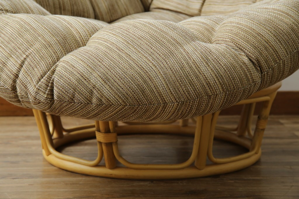 中古　美品　ACME Furniture(アクメファニチャー)　WICKER(ウィッカー)　ラタンフレームと柔らかなファブリックの素材感が魅力のイージーチェア　(R-084944)