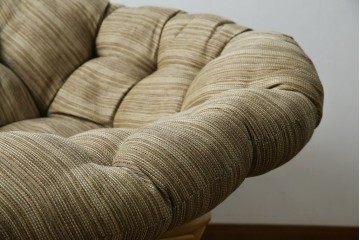 中古　美品　ACME Furniture(アクメファニチャー)　WICKER(ウィッカー)　ラタンフレームと柔らかなファブリックの素材感が魅力のイージーチェア　(R-084944)