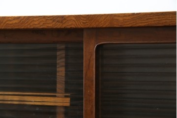 和製ヴィンテージ　上手物　総欅材　上杢が映える漆塗りの指物工芸茶箪笥　(R-084945)