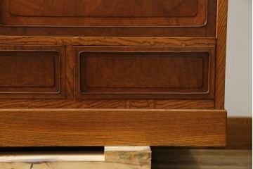 和製ヴィンテージ　上手物　総欅材　上杢が映える漆塗りの指物工芸茶箪笥　(R-084945)