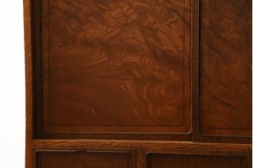 和製ヴィンテージ　上手物　総欅材　上杢が映える漆塗りの指物工芸茶箪笥　(R-084945)