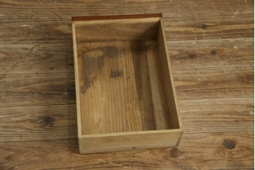 和製ヴィンテージ　上手物　総欅材　上杢が映える漆塗りの指物工芸茶箪笥　(R-084945)