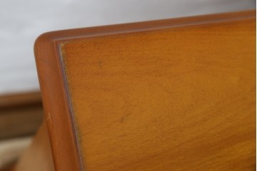 中古　美品　横浜クラシック家具　ダニエル(daniel)　上品な木肌が美しい重厚な両袖デスク　(R-084947)