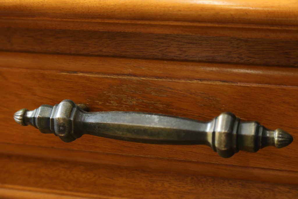 中古　美品　横浜クラシック家具　ダニエル(daniel)　上品な木肌が美しい重厚な両袖デスク　(R-084947)