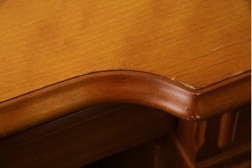 中古　美品　横浜クラシック家具　ダニエル(daniel)　上品な木肌が美しい重厚な両袖デスク　(R-084947)