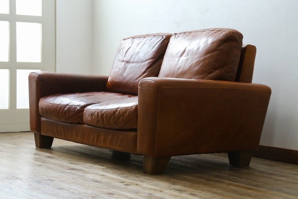 中古　ACME Furniture(アクメファニチャー)　FRESNO(フレスノ)　本革の味わい深い風合いが魅力の二人掛けソファ　定価約33万円　(R-084948)
