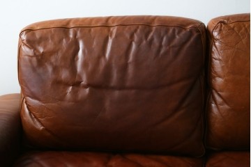 中古　ACME Furniture(アクメファニチャー)　FRESNO(フレスノ)　本革の味わい深い風合いが魅力の二人掛けソファ　定価約33万円　(R-084948)