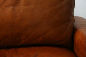 中古　ACME Furniture(アクメファニチャー)　FRESNO(フレスノ)　本革の味わい深い風合いが魅力の二人掛けソファ　定価約33万円　(R-084948)