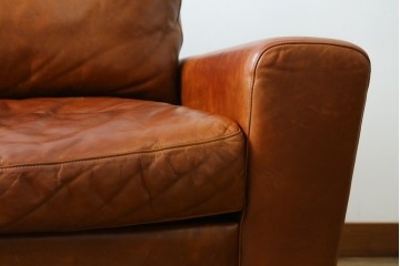 中古　ACME Furniture(アクメファニチャー)　FRESNO(フレスノ)　本革の味わい深い風合いが魅力の二人掛けソファ　定価約33万円　(R-084948)