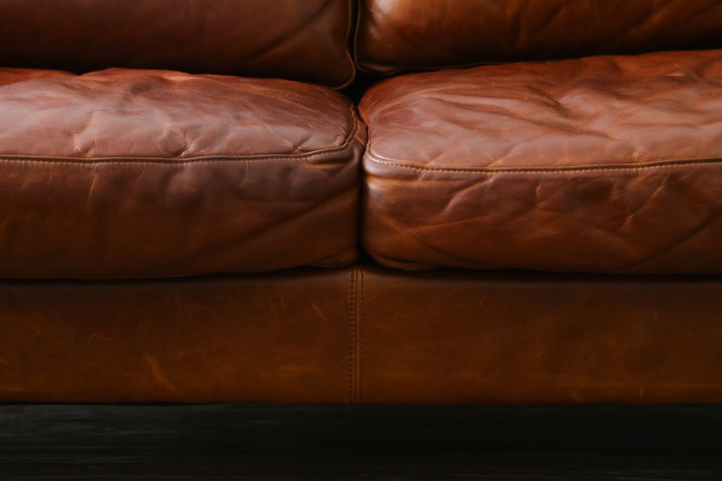 中古　ACME Furniture(アクメファニチャー)　FRESNO(フレスノ)　本革の味わい深い風合いが魅力の二人掛けソファ　定価約33万円　(R-084948)