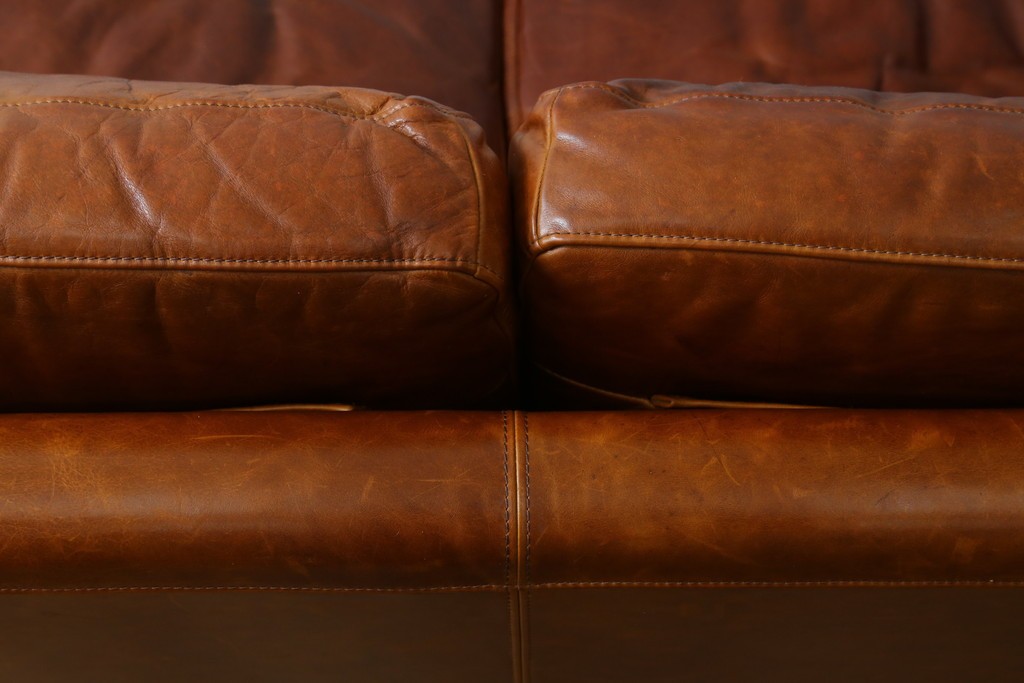 中古　ACME Furniture(アクメファニチャー)　FRESNO(フレスノ)　本革の味わい深い風合いが魅力の二人掛けソファ　定価約33万円　(R-084948)