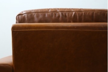 中古　ACME Furniture(アクメファニチャー)　FRESNO(フレスノ)　本革の味わい深い風合いが魅力の二人掛けソファ　定価約33万円　(R-084948)