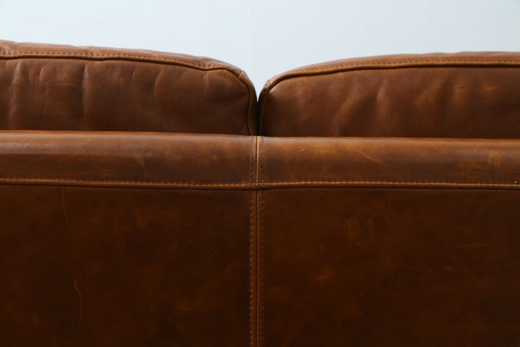 中古　ACME Furniture(アクメファニチャー)　FRESNO(フレスノ)　本革の味わい深い風合いが魅力の二人掛けソファ　定価約33万円　(R-084948)