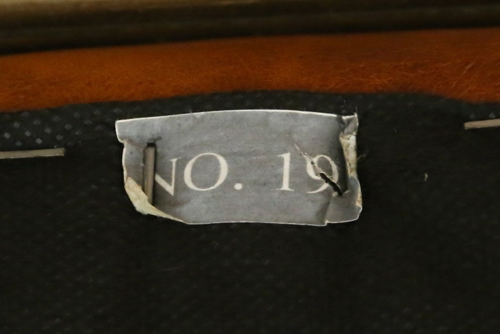 中古　ACME Furniture(アクメファニチャー)　FRESNO(フレスノ)　本革の味わい深い風合いが魅力の二人掛けソファ　定価約33万円　(R-084948)